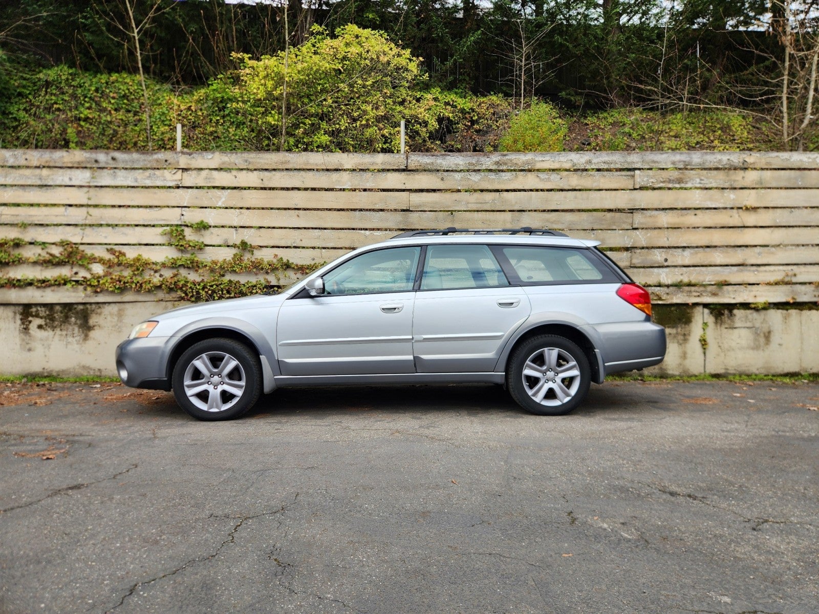 2006 Subaru Outback 3.0 R L.L. Bean