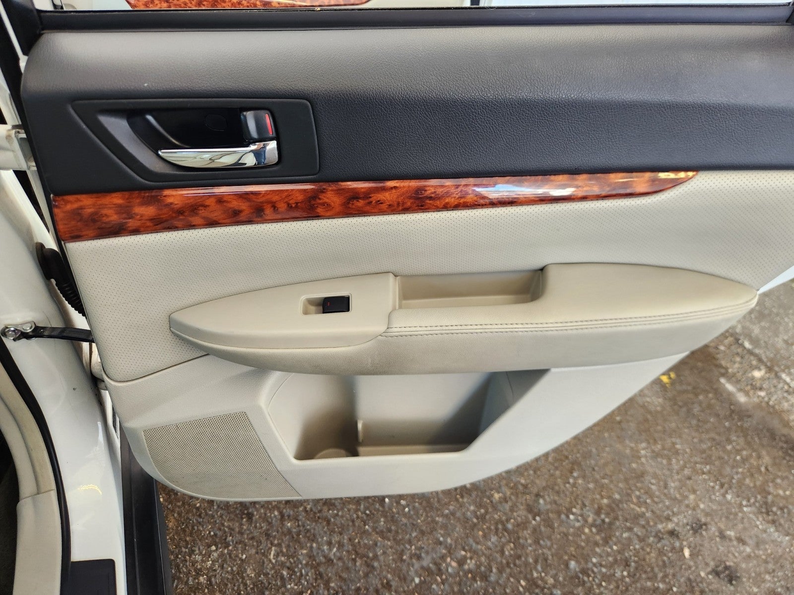 2012 Subaru Outback 2.5i Limited