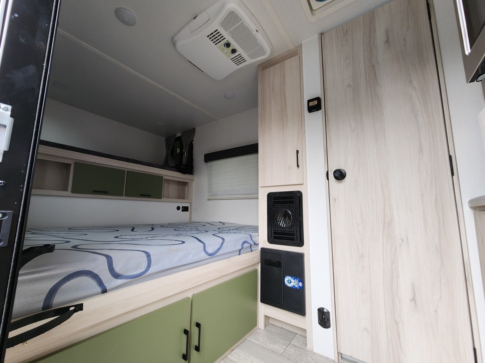 2023 Winnebago HIKE 100 H1316FB Base