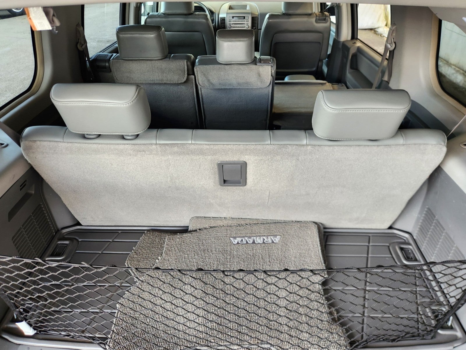 2005 Nissan Armada SE