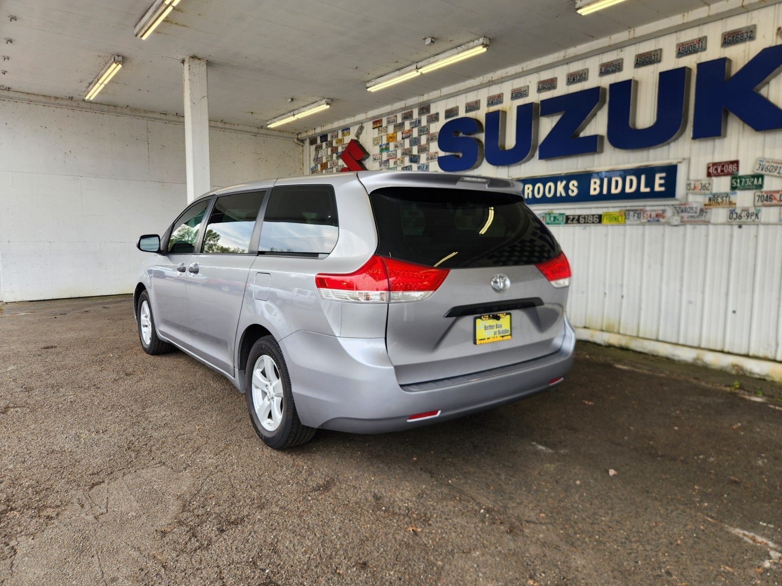 2011 Toyota Sienna 5dr 7-Pass Van I4 FWD (Natl)