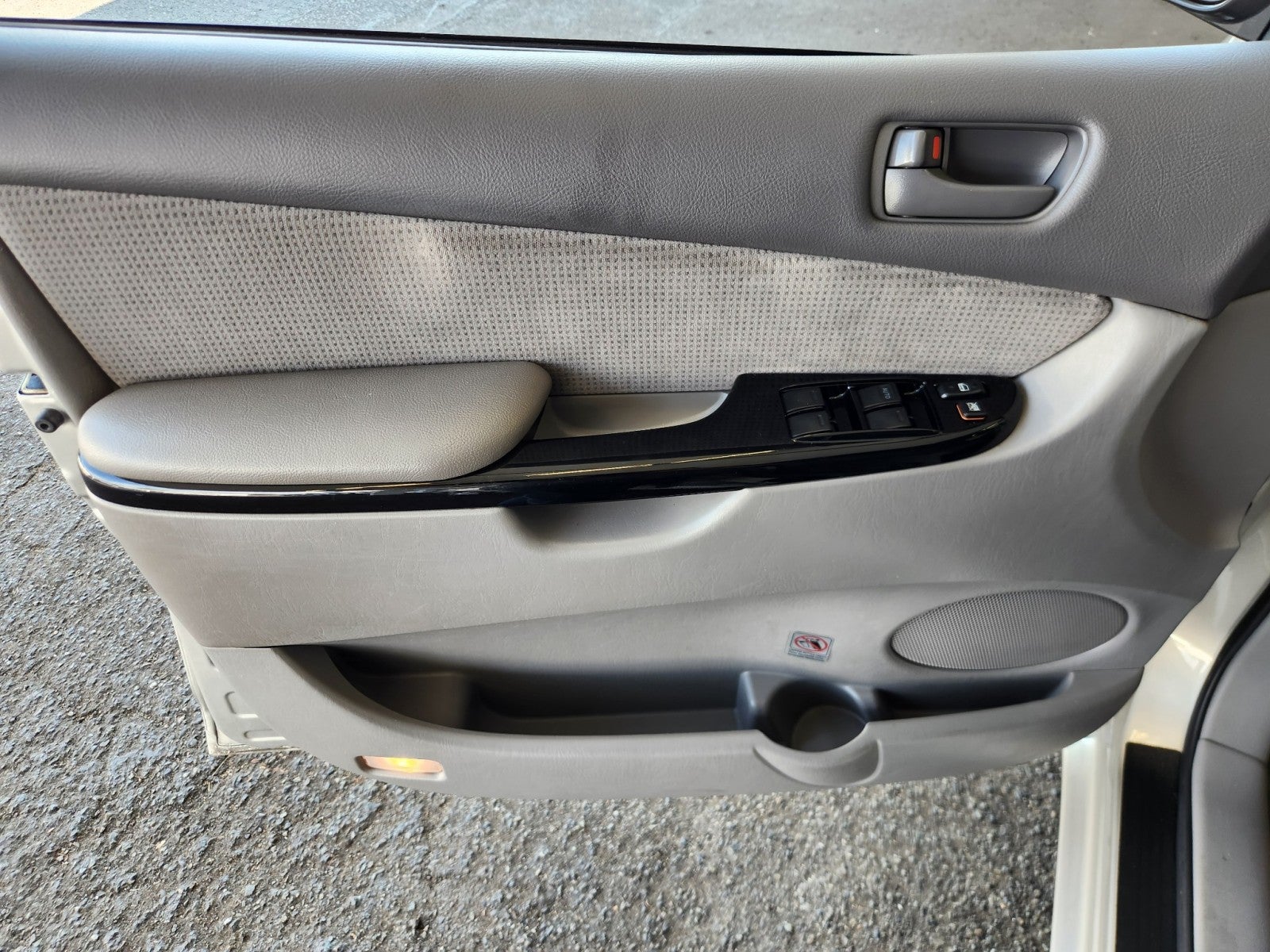 2005 Toyota Sienna LE