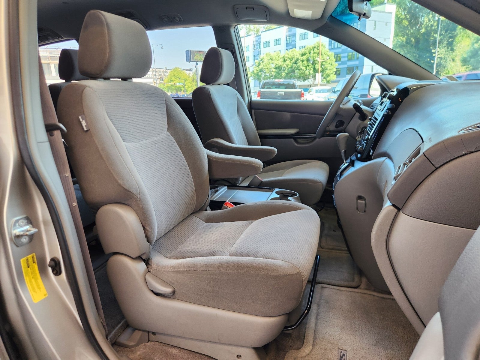 2005 Toyota Sienna LE