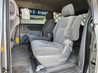 2005 Toyota Sienna LE