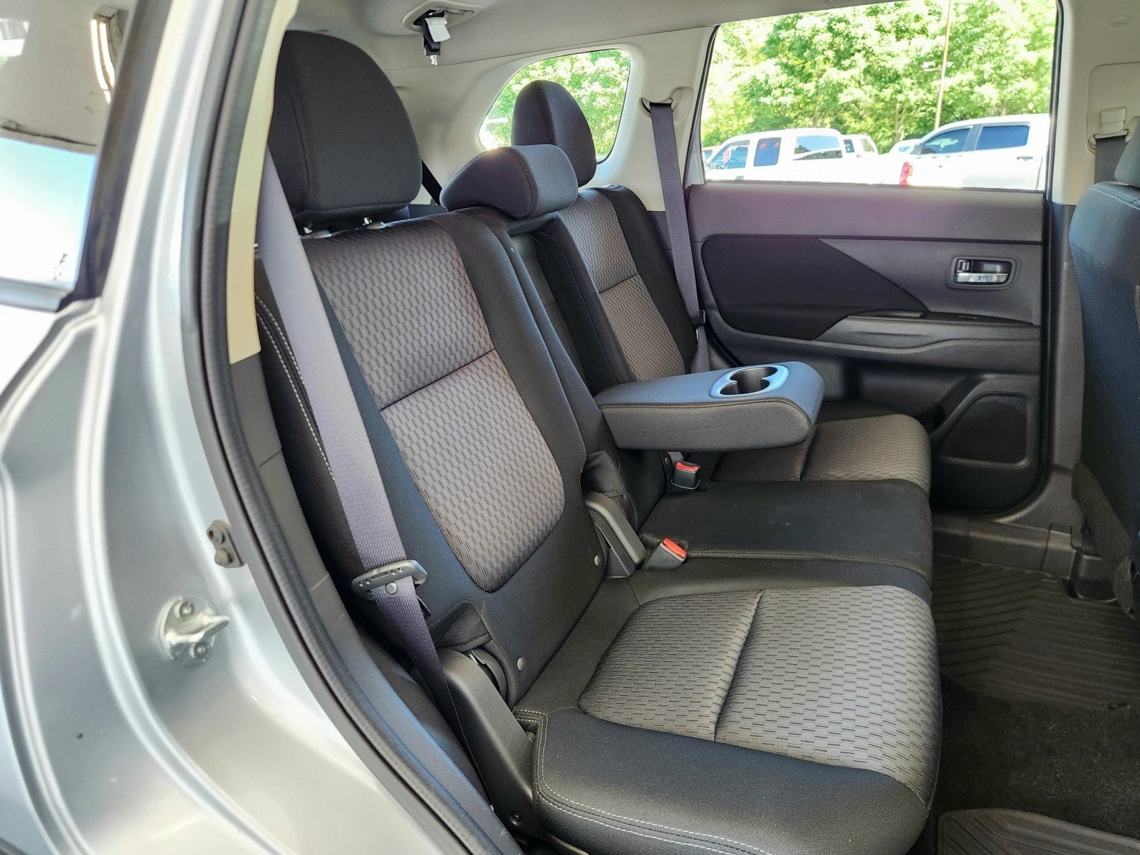 2015 Mitsubishi Outlander ES
