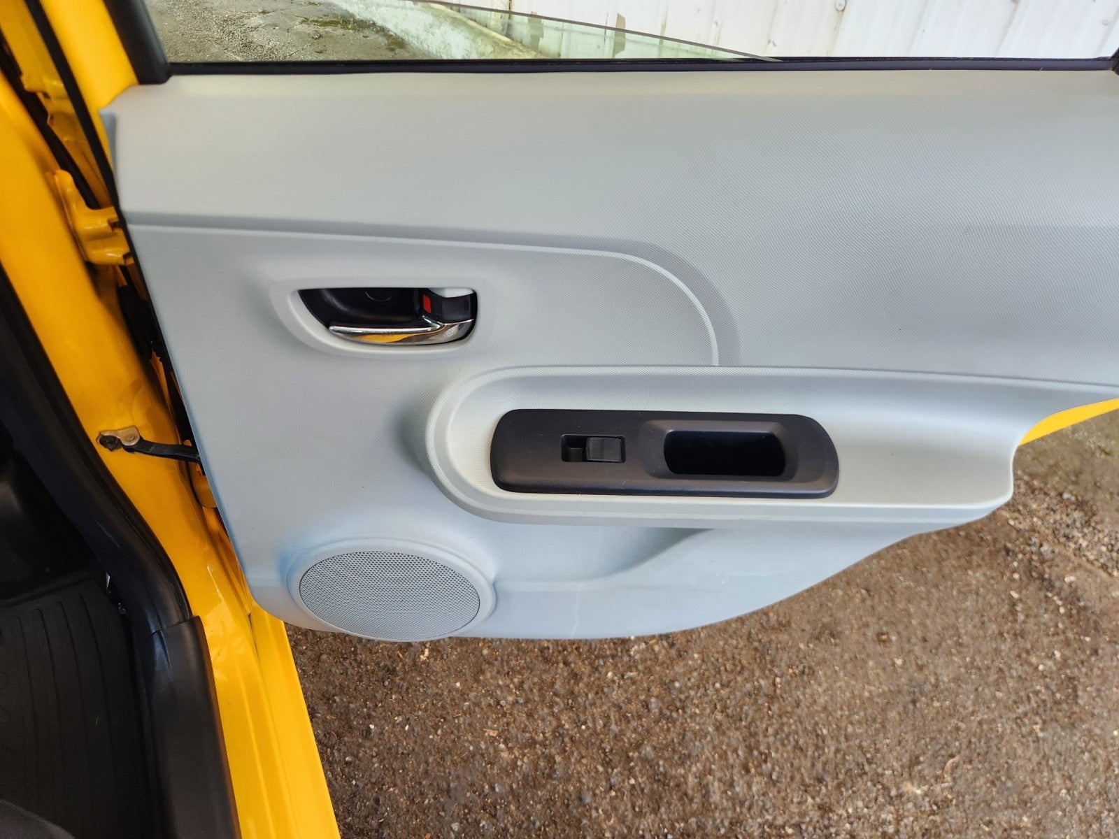 2014 Toyota Prius c Two