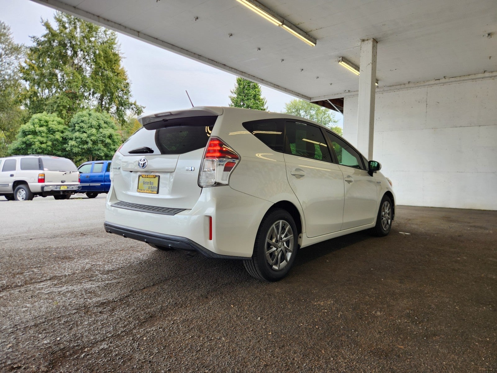 2015 Toyota Prius v Four