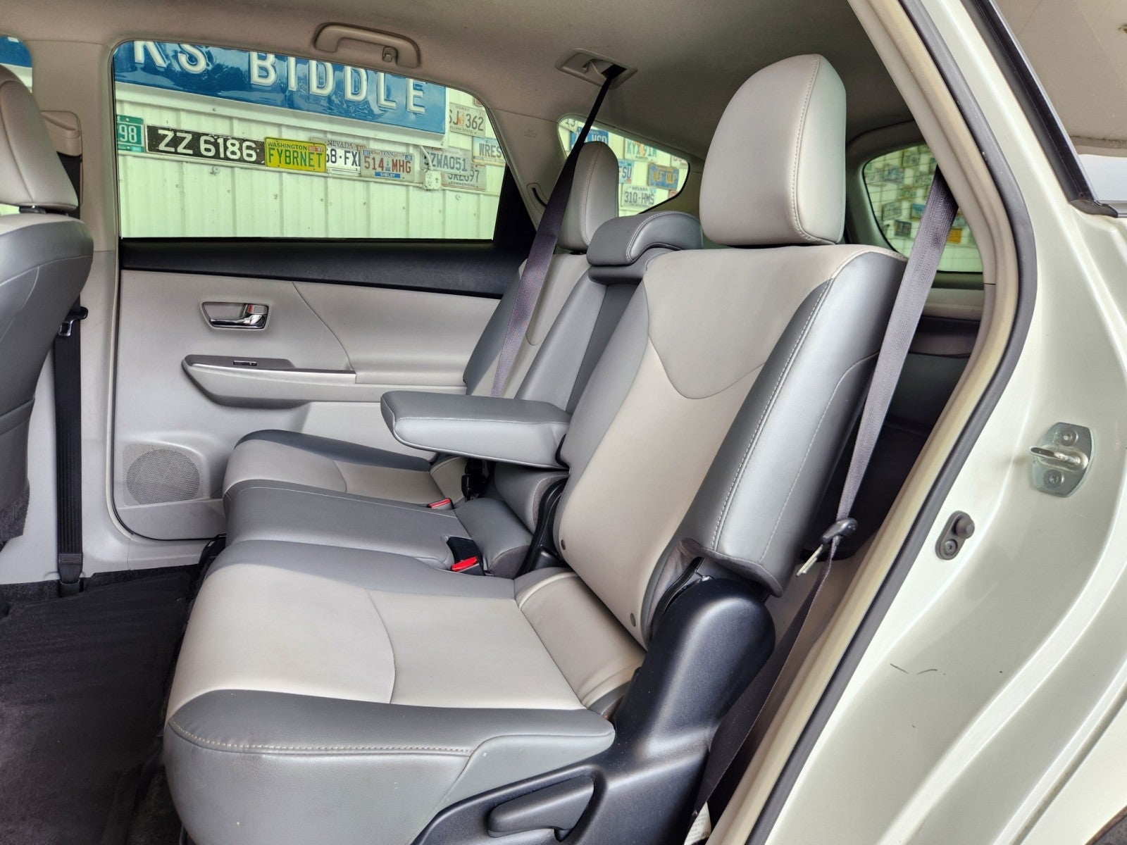 2015 Toyota Prius v Four